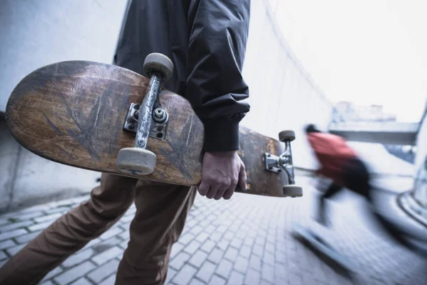 Skateboarder's Guide: Choosing The Best Skateboard Brands For Your Rid ...